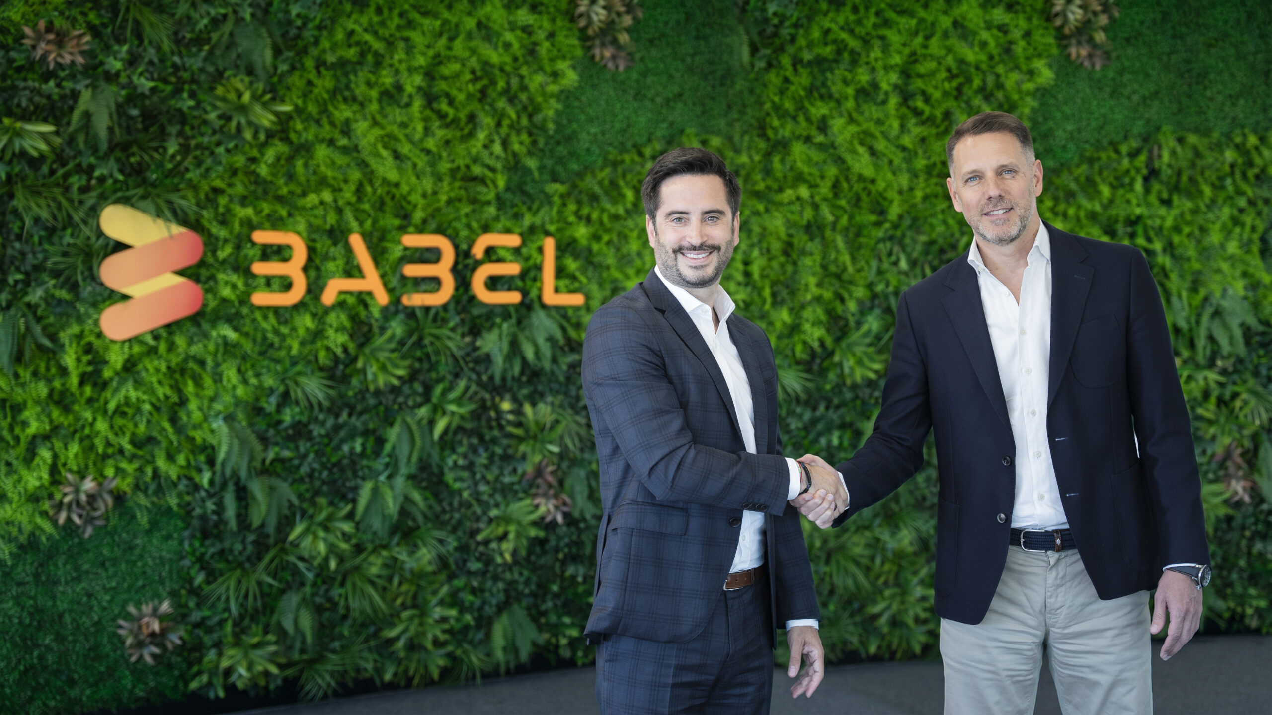 Manuel Sáenz, CEO de la división de consultoría de Bosonit y Tony Olivo, CEO de Babel
